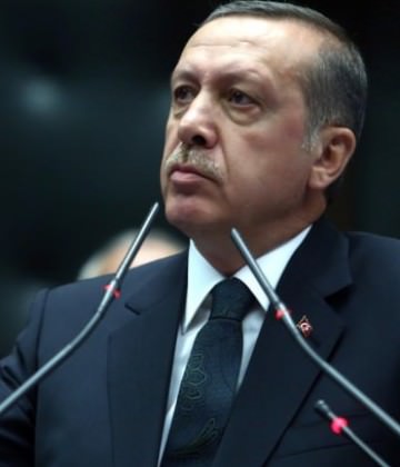  Erdoğan'dan Hariri'ye tebrik telefonu