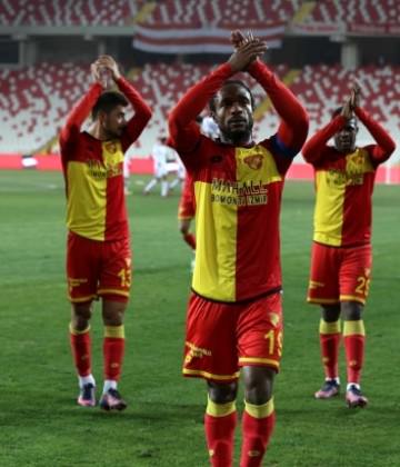 G&ouml;ztepe Sivasspor'u 85'te yıktı