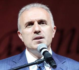 Babuş&ccedil;u: Bu parti 4 bakanı g&ouml;revden aldı