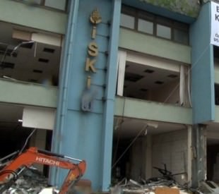 İSKİ binasının yıkımına başlandı
