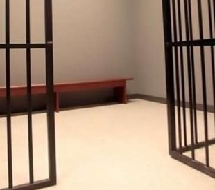 İsve&ccedil;'te bir kişi iki ay nezarette unutuldu