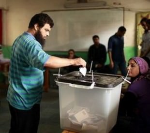 Mısır'da se&ccedil;imin ilk turu bitti! İşte sonu&ccedil;lar