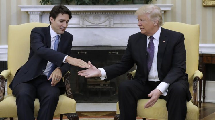 Trump-Trudeau görüşmesinde dikkat çeken kare