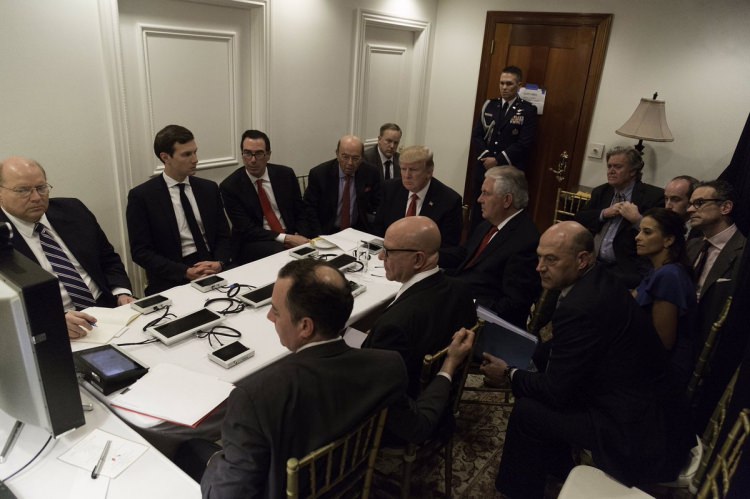 Suriye saldırısının hemen ardından Trump fotoğrafı