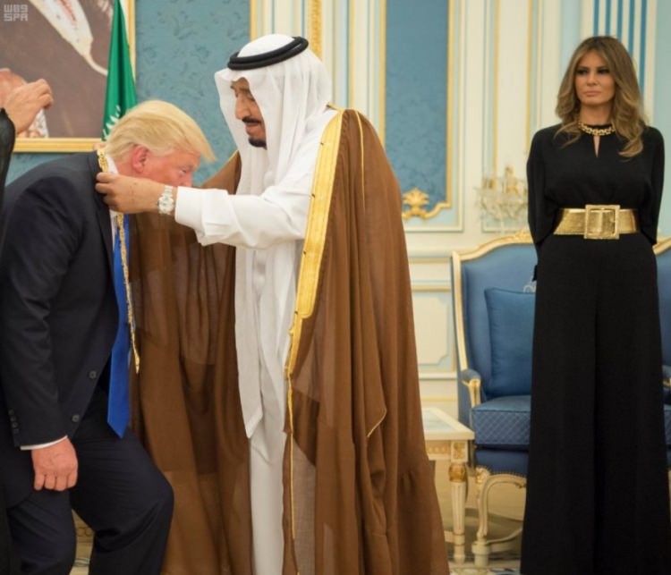 Trump'ın Arabistan ziyaretine damga vuran fotoğraf